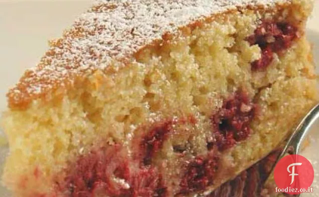 Torta di mais fresco con lamponi