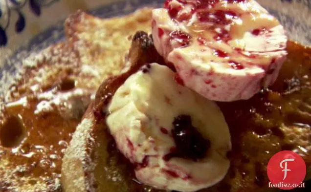 Toast alla francese con burro di bacche