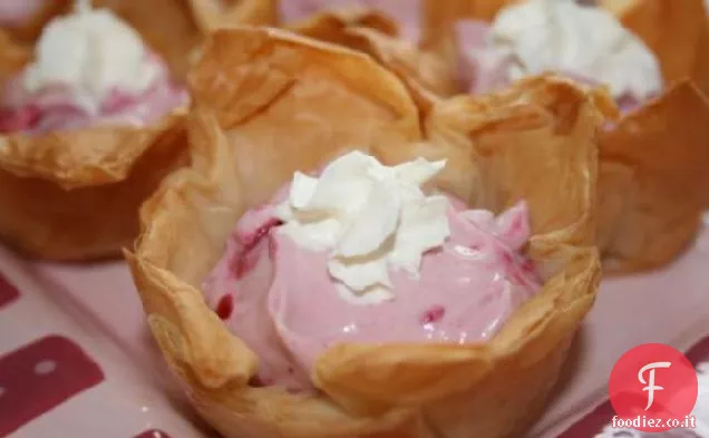 Crostate di frutti di bosco e panna