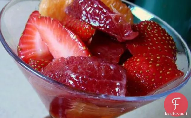 Insalata di fragole e arance con sciroppo di cardamomo