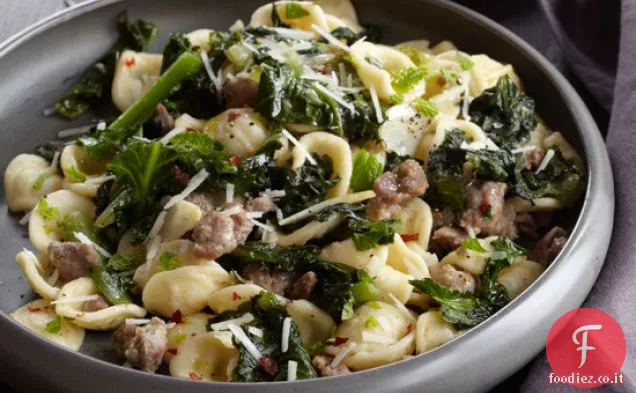 Orecchiette con Salsiccia e Cicoria