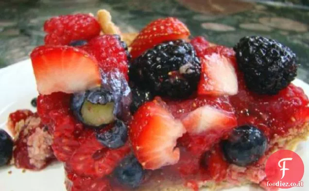 Torta di bacche fresche glassate