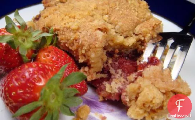 Torta di caffè alla panna acida alla fragola