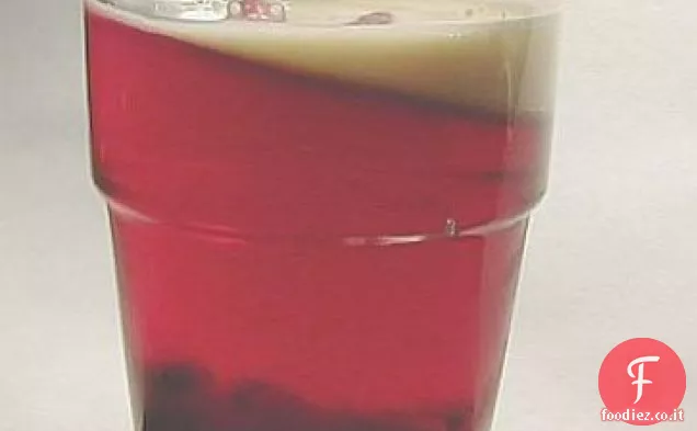 Tè freddo all'ibisco e rosa canina con succo di mirtillo
