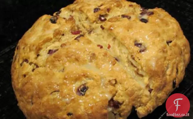 Pane di soda al mirtillo con glassa di calce