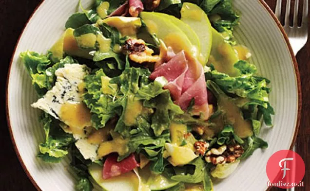 Insalata autunnale con mele, noci e Stilton