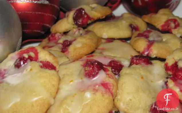 Biscotti al mirtillo rosso glassato arancione