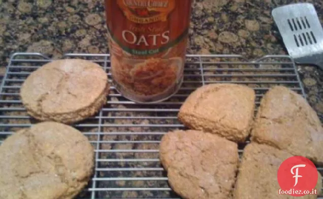 Scones scozzesi dell'avena del taglio dell'acciaio del latticello