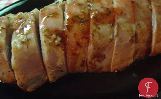 Lonza di maiale alle erbe succosa con salsa di ribes