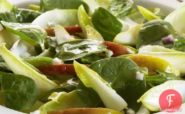 Insalata di spinaci, pere e indivia