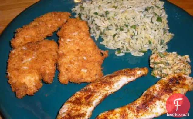 Spice-strofinato dita di pollo W Coriandolo salsa di immersione
