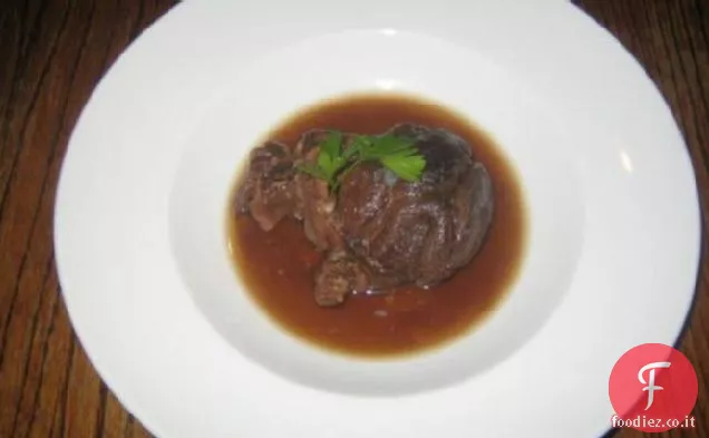 Stinchi di manzo brasati al vino rosso