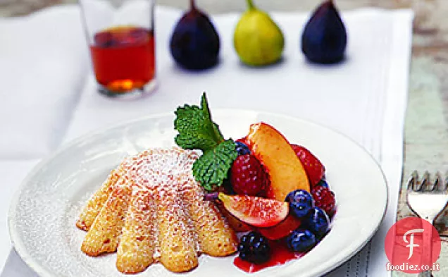 Torte di Mandorle con Frutta fresca