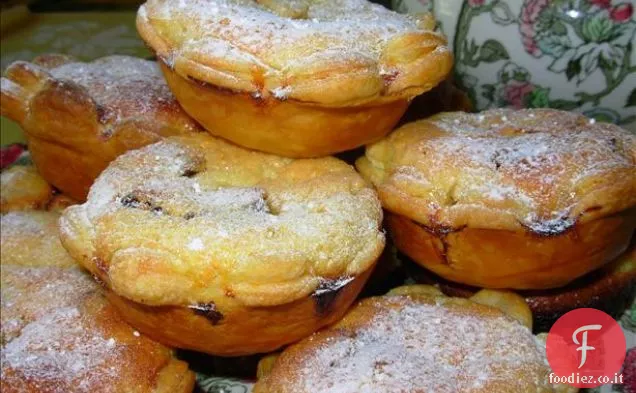 Antico inglese Tudor Cheesecakes-Cameriere d'onore