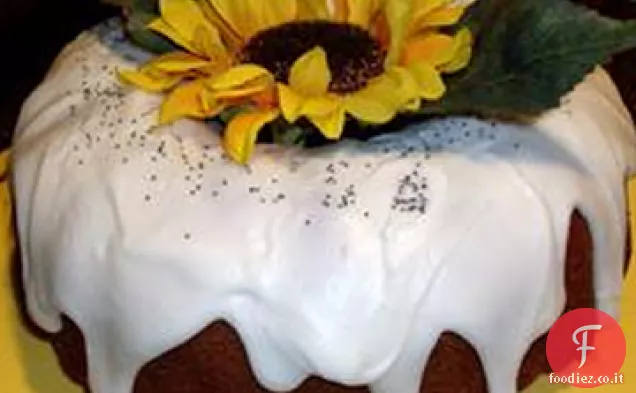 Torta di semi di papavero con panna acida