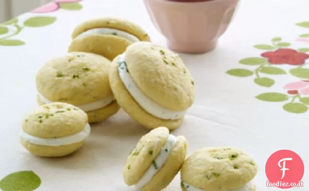 Jalapeño Pane di mais Whoopie Pie con crema di burro al miele