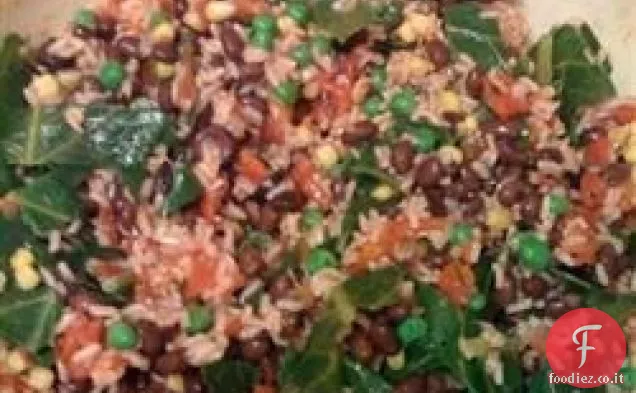 Riso integrale e insalata di fagioli neri