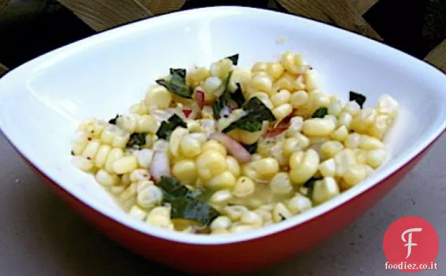 Sano e delizioso: insalata di mais fresco