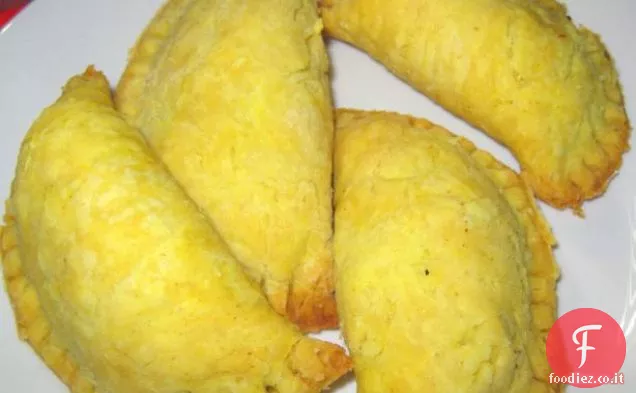 Polpette di manzo giamaicano (aka torte di carne o Pasties)