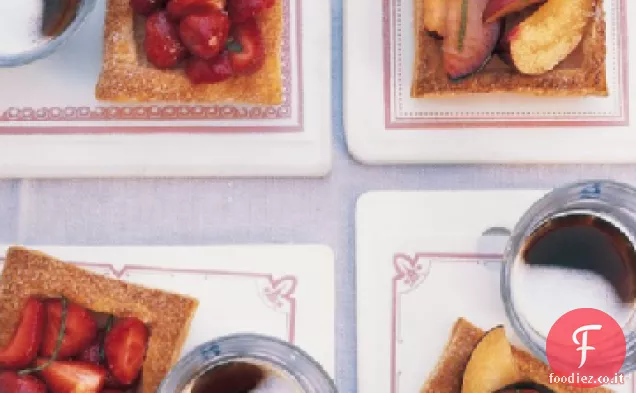 Tortine di frutta al miele