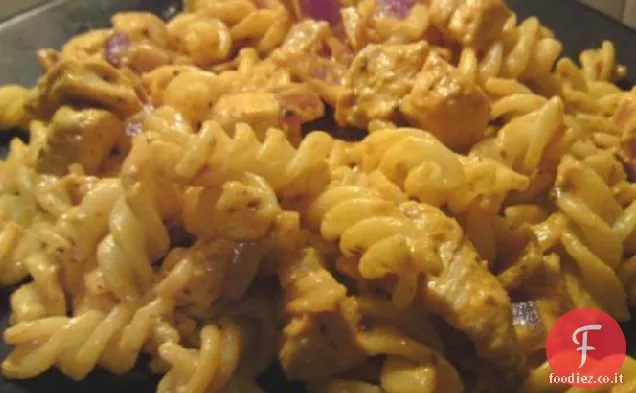 Pollo al Pesto Rosso cremoso con Pasta