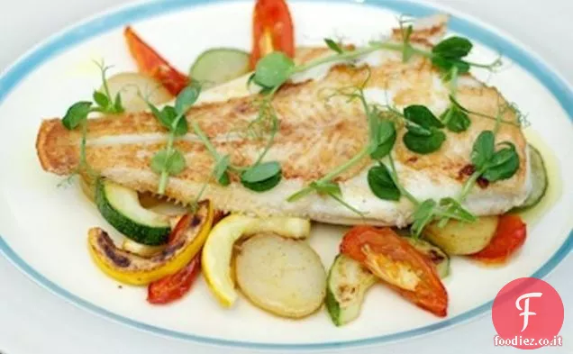 Passera di mare al forno con Pernod e pomodori