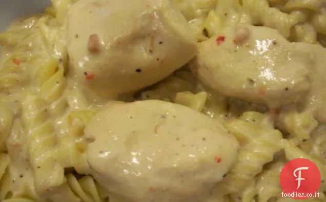 Pollo con salsa di crema di dragoncello