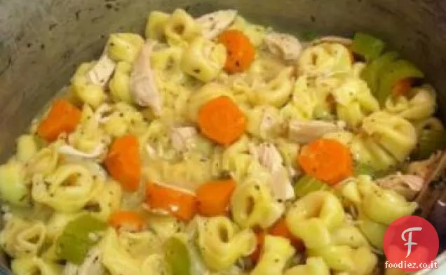 Zuppa di tortellini di tacchino