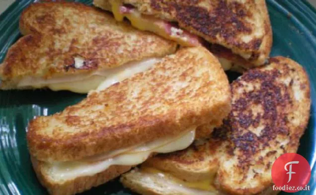 Panini con tacchino e pancetta tostati