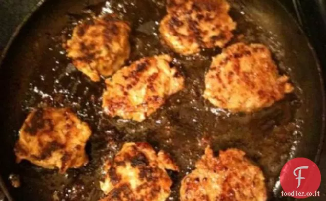 Salsiccia di pollo (o tacchino) con mela e nocciole