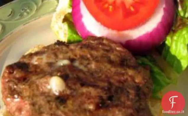 Hamburger di tacchino ripieno di formaggio blu