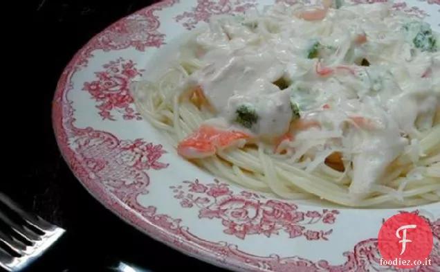 Capelli d'angelo Pasta e granchio con Salsa Alfredo