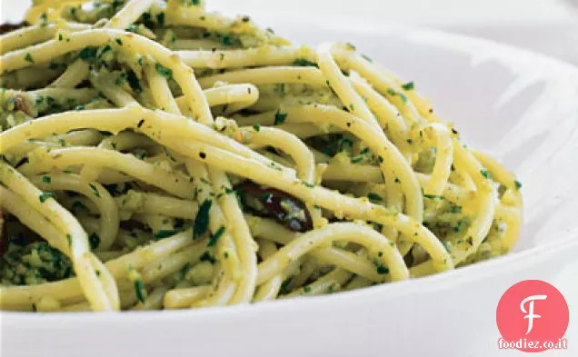 Pasta con Pesto di Olive Verdi