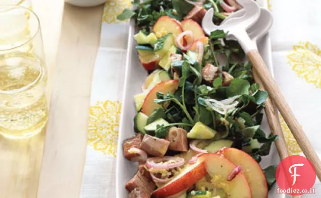 Insalata di manzo, crescione e pesca con vinaigrette al lime