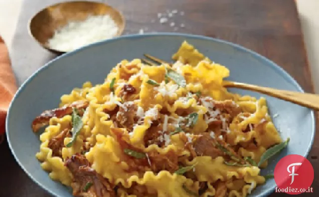 Pasta a nastro con Ragù di Maiale e Salvia fresca