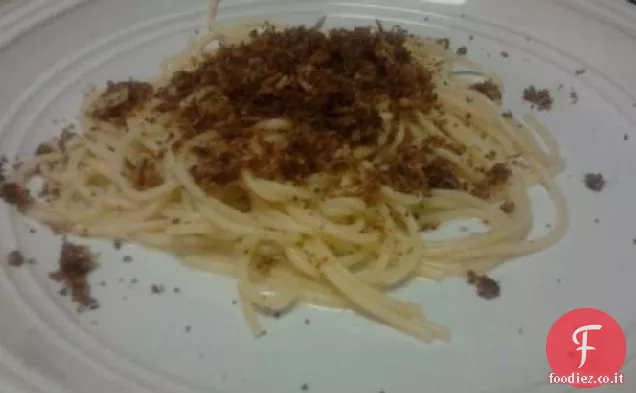 Pasta Con Aglio Olio e Pangrattato Tostato