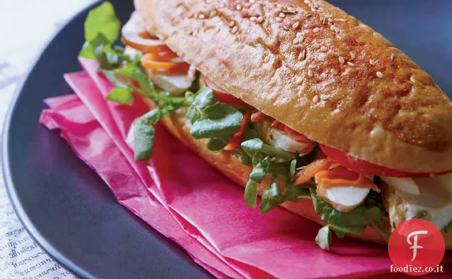 Panini baguette di pollo in stile lao con crescione