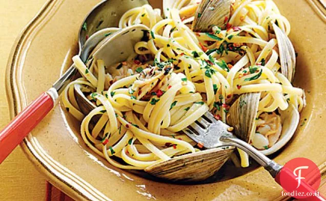 Linguine con Salsa di Vongole Bianche