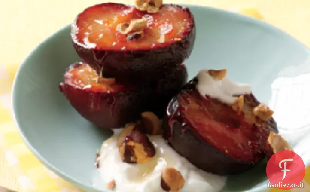 Prugne arrostite con yogurt greco