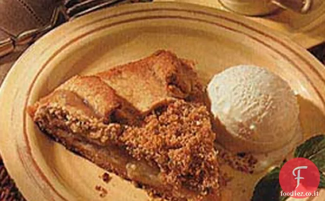 Crostata di Pere con guarnizione di Nocciola e Zucchero di Canna