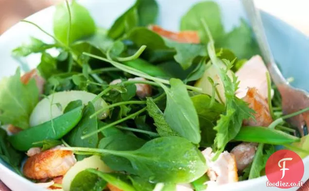 Salmone in camicia, Snap pisello e Fingerling insalata di patate