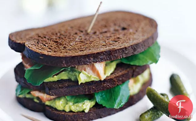 Club di salmone con burro di Avocado
