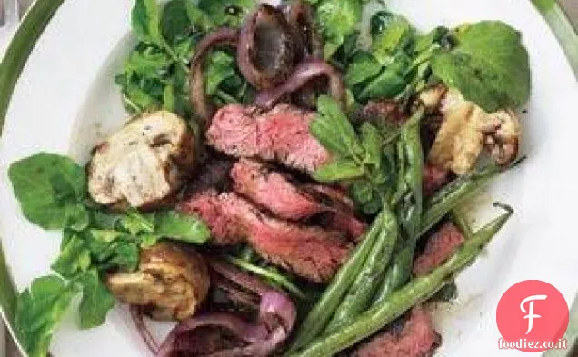 Bistecca alla griglia, funghi e insalata di fagioli verdi ricetta