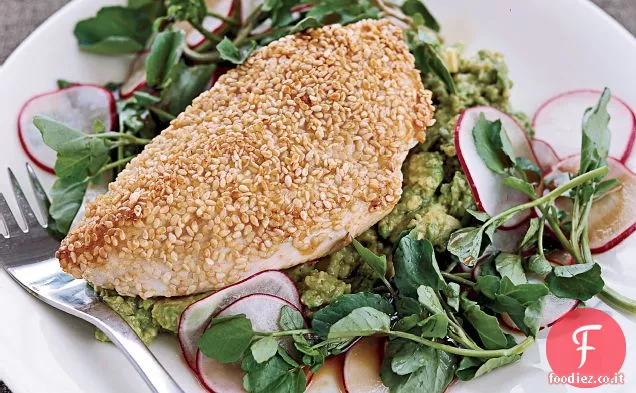 Insalata di pollo al sesamo con salsa di zenzero e lime