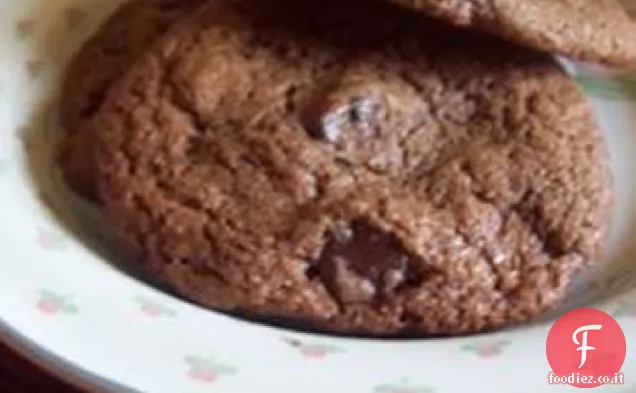 Biscotti al cioccolato doppio con menta piperita