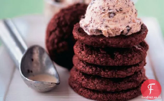 Biscotti al cioccolato e patatine alla menta