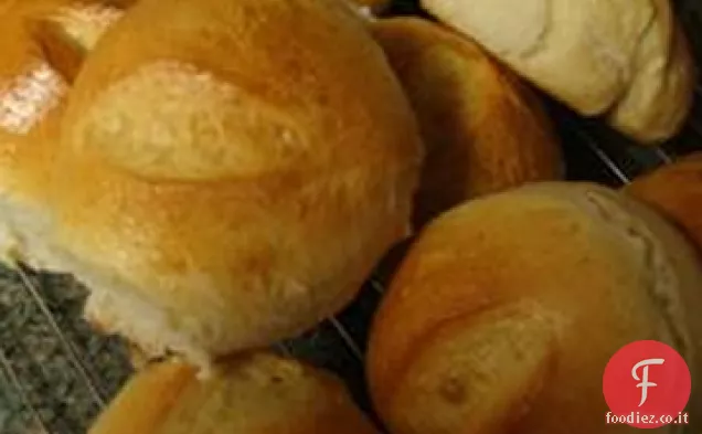 Pane semplice e semplice a lievitazione naturale