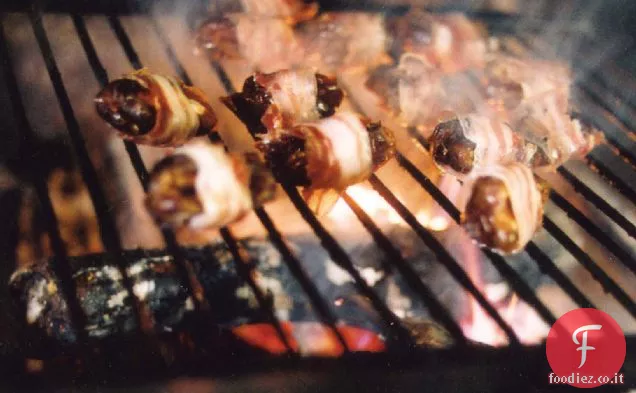Insalata di tarassaco alla griglia con fichi avvolti di pancetta