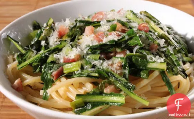 Pasta Primavera Con Aglio Verde e Tarassaco