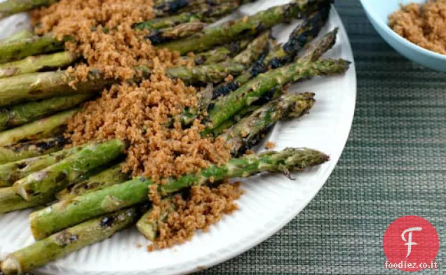 Il sussurratore di frutta e verdura: dente di leone, fragola e insalata di cipolle balsamiche